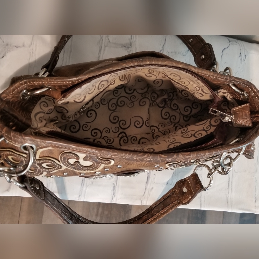Concealed Carry Fleur De Lis Embellished Handbag - Picture 10 of 12